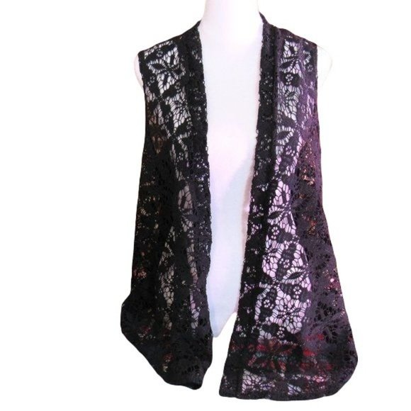 TRAVELERS by CHICO'S Black Witchy Eyelet Lace Sleeveless Cardigan Vest - S XS - Picture 1 of 8